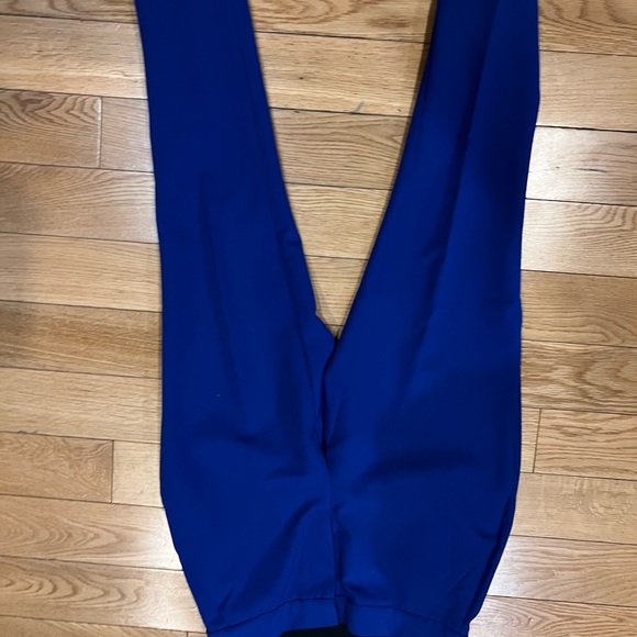 This is a blue suit comes with blazer and pants. It is an XS. - Picture 4 of 10